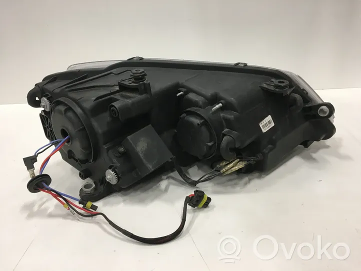 Volkswagen Golf VII Lampa przednia 152131605097477