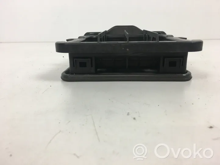 Audi A4 S4 B8 8K Quarter panel pressure vent 8K0819181B