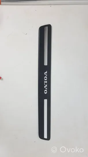 Volvo XC60 Listwa progowa przednia 31349212