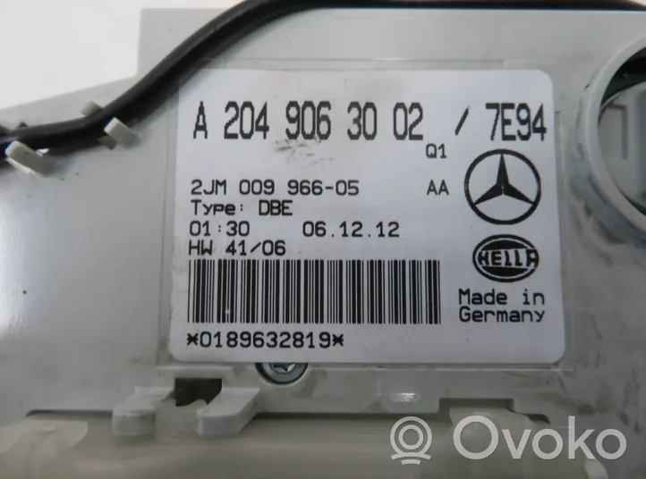 Mercedes-Benz C W204 Etuistuimen valo A2049063002