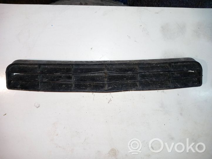 Audi A6 S6 C4 4A Rejilla inferior del parachoques delantero 4A0807683