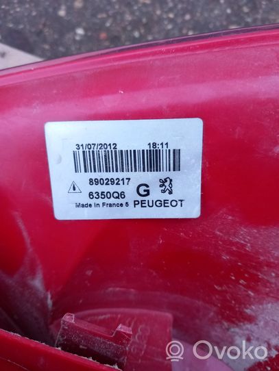 Peugeot 307 Rear/tail lights 89026938