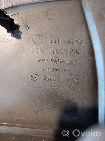 Volkswagen Bora Kojelaudan sivupäätyverhoilu 1J1857175