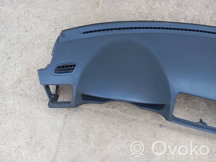 Subaru Legacy Panelė 66204AG03A