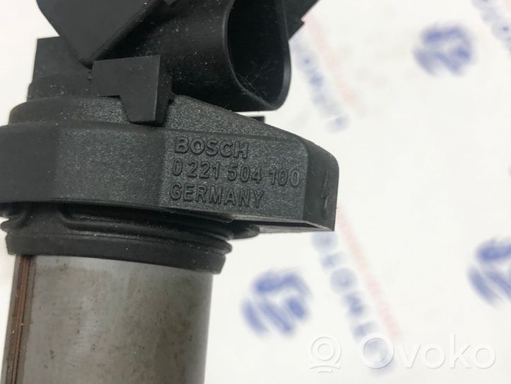 BMW 7 E38 High voltage ignition coil 0221504100