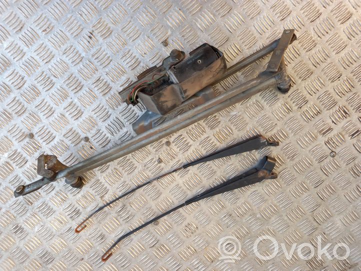 BMW 5 E28 Tiranti del tergicristallo anteriore E28