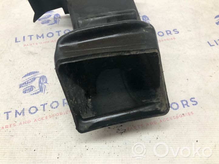 BMW 7 E38 Canale/condotto dell’aria per il raffreddamento del freno 8125968