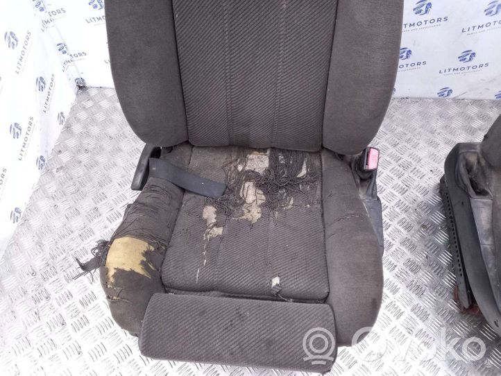 BMW 5 E34 Juego del asiento 52108110195