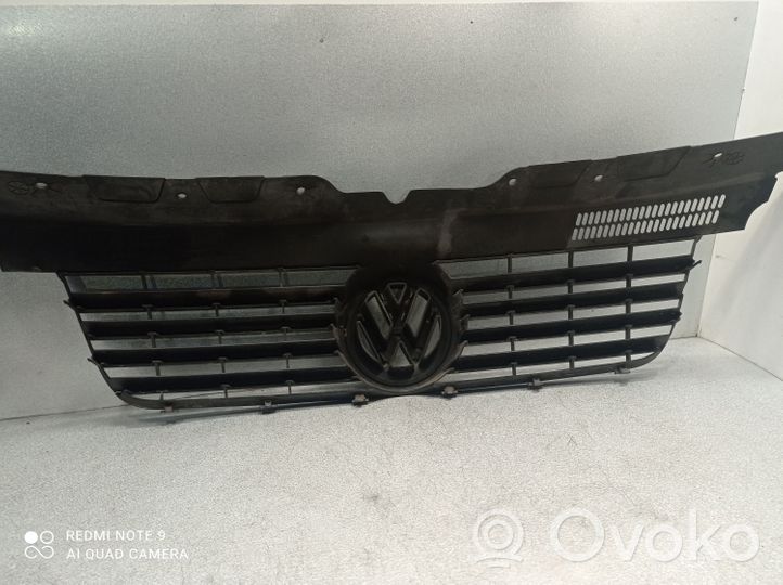 Volkswagen Transporter - Caravelle T5 Grille de calandre avant 