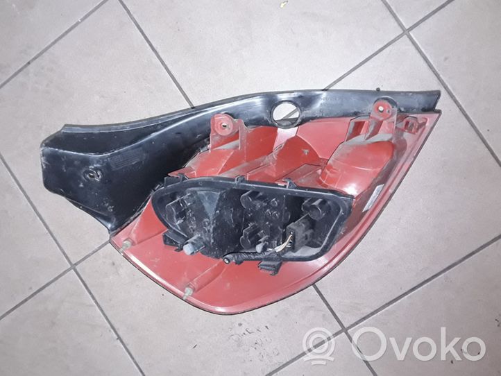 Renault Clio III Lampa tylna BC85REN