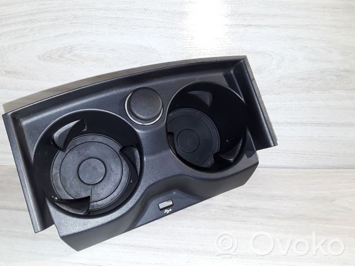 BMW M5 F90 Cup holder front 