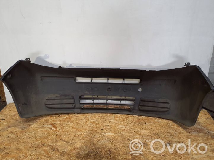 Renault Trafic II (X83) Paraurti anteriore 7700312785