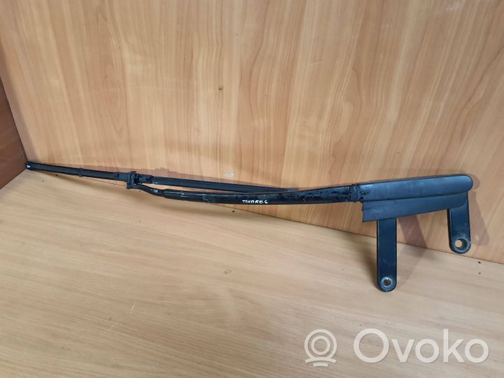 Volkswagen Touareg I Ramię wycieraczki szyby przedniej / czołowej 7L0955408