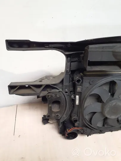 Volkswagen Touran I Pannello di supporto del radiatore 1T0805588