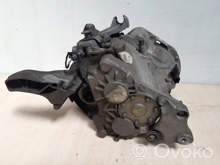 Mercedes-Benz B W245 Mechaninė 6 pavarų dėžė A1693600700