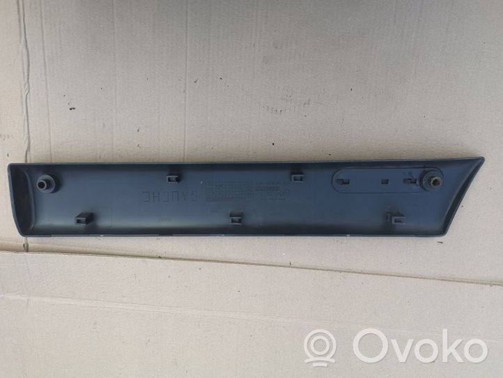 Renault Master II Front door trim (molding) 7701692580