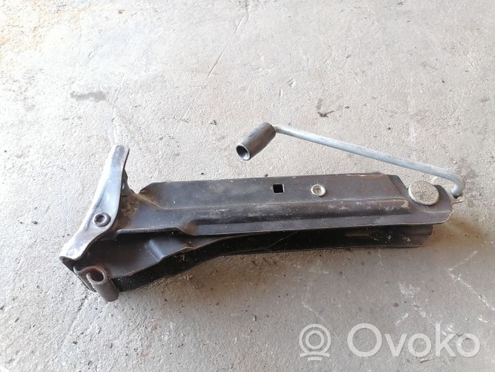 Volvo S60 Cric de levage 8679369