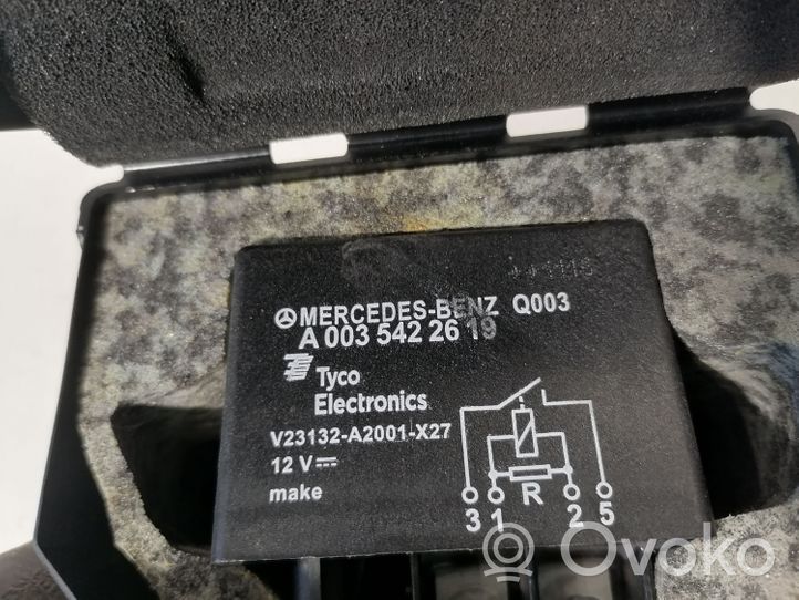 Mercedes-Benz E W212 Battery relay fuse A0035422619