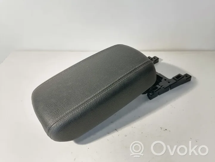 KIA Stonic Armrest 1801030385