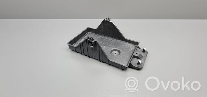 Mazda 6 Boîte de batterie KE7056041