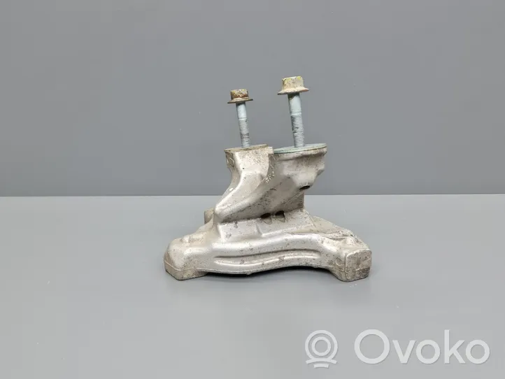 Honda CR-V Ohjauksen hammastangon kannake 