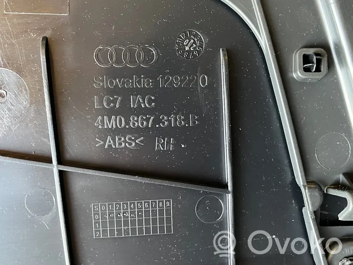 Audi Q7 4M Takaoven verhoilu 4M0863068