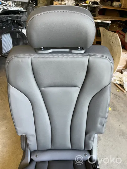 Audi Q7 4M Rear seat 