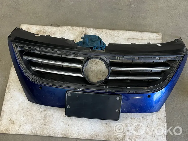 Volkswagen PASSAT CC Griglia superiore del radiatore paraurti anteriore 3C8853651