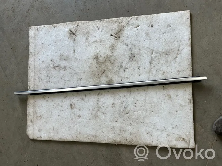 Audi Q7 4M Rivestimento del vetro della portiera 4M0853284