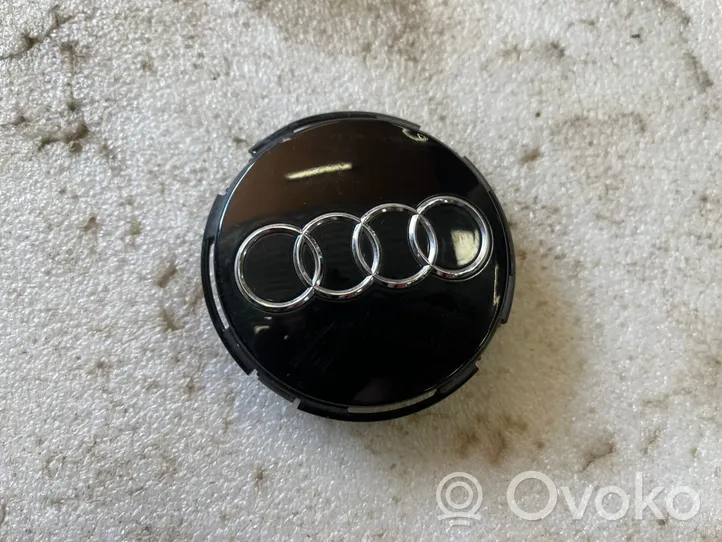 Audi Q7 4L Mozzo/copricerchi/borchia della ruota R12 4L0601170