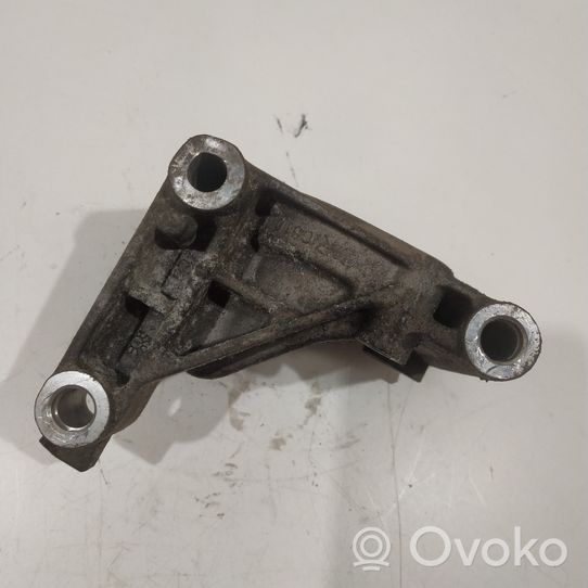 Alfa Romeo 159 Staffa del cuscinetto di supporto dell’albero di trasmissione 55188019