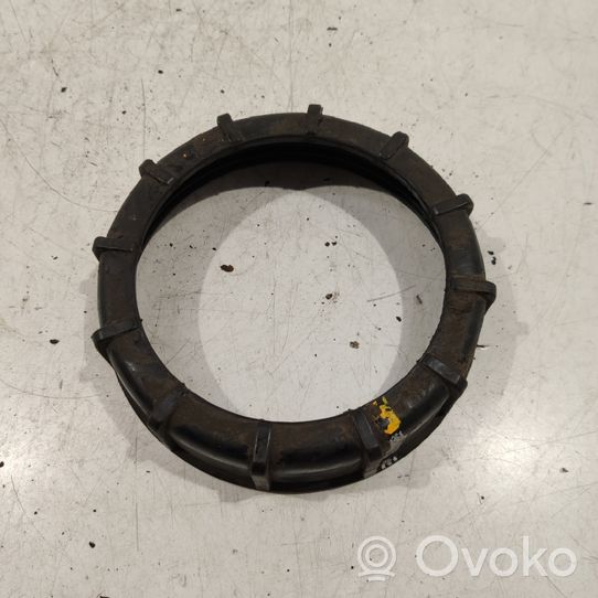 Nissan X-Trail T30 Bague de verrouillage pour réservoir de carburant 