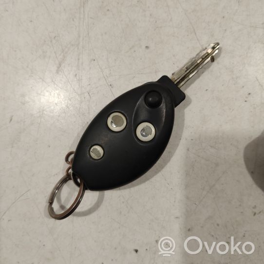 Citroen C5 Moottorinohjausyksikön sarja ja lukkosarja 9653958980