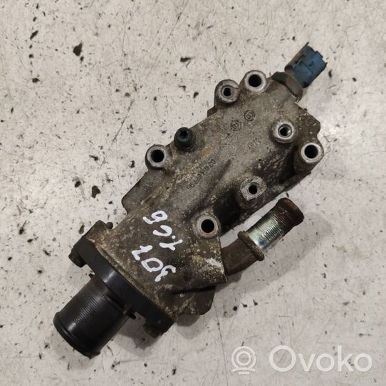 Peugeot 307 Boîtier de thermostat 9639913980