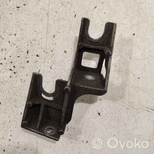 Citroen Berlingo Support de câble levier de vitesse 8200237413