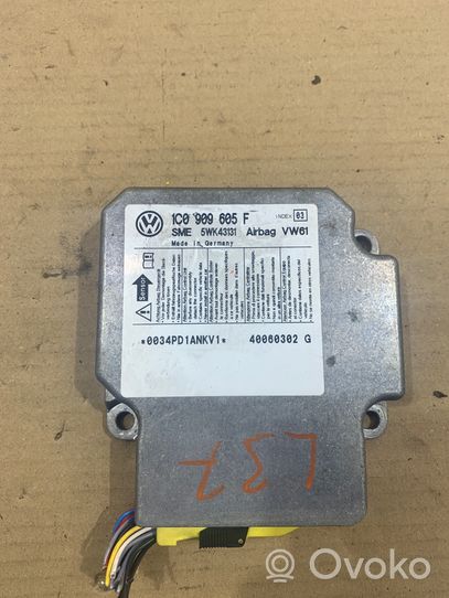 Skoda Roomster (5J) Module de contrôle airbag 1C0909605F