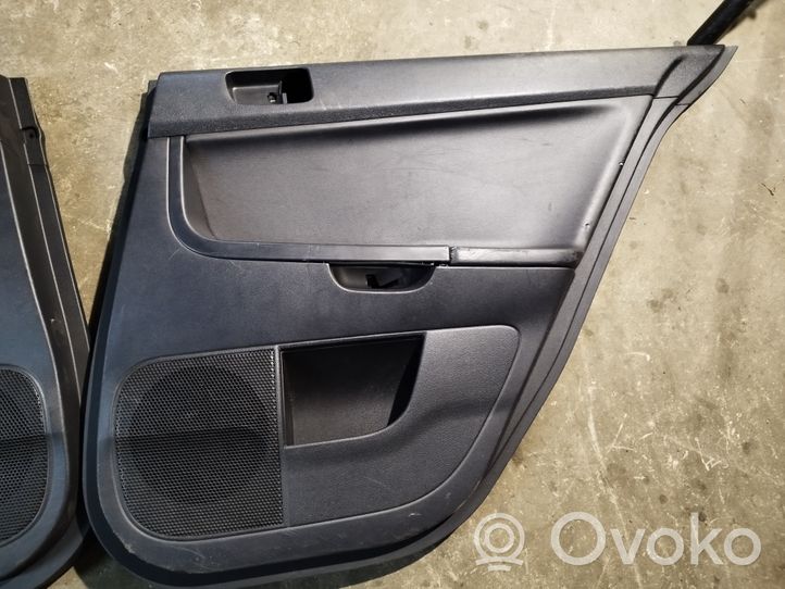 Mitsubishi Lancer X Set di rivestimento del pannello della portiera 