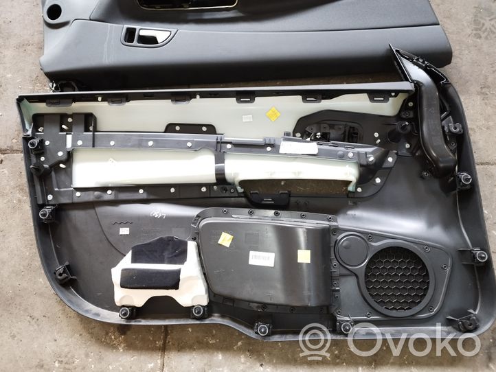 Volvo C30 Set di rivestimento del pannello della portiera 