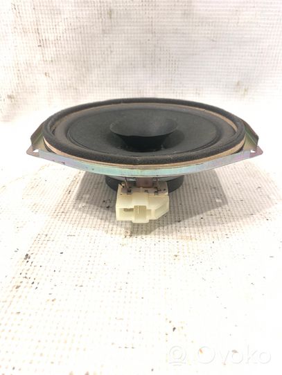 Mazda BT-50 Rear door speaker 