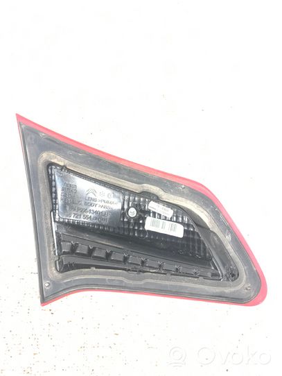 Citroen C4 II Lampy tylnej klapy bagażnika 9672155480