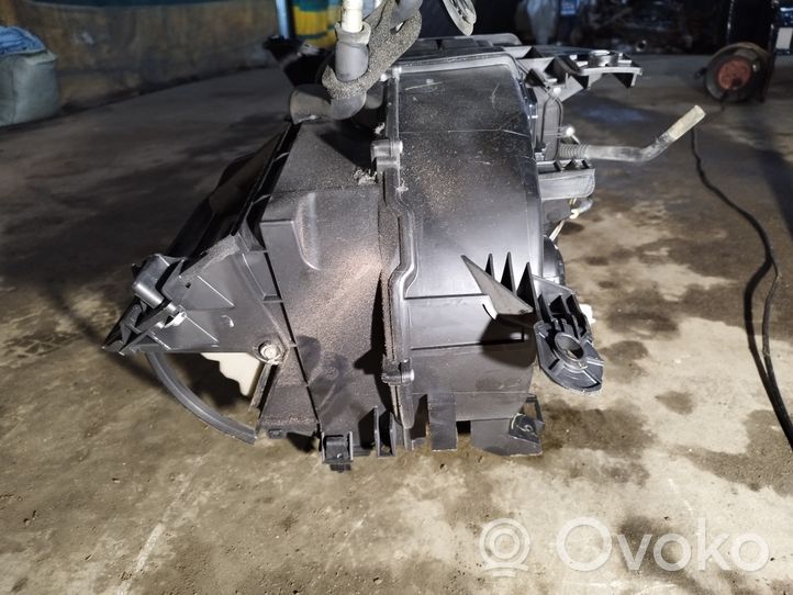 Toyota Corolla Verso AR10 Salono oro mazgo komplektas 870100F081