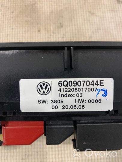 Volkswagen Polo IV 9N3 Gaisa kondicioniera / klimata kontroles / salona apsildes vadības bloks (salonā) 412206017007
