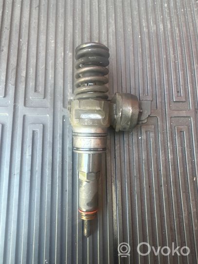 Volkswagen Polo IV 9N3 Injecteur de carburant 038130073BP