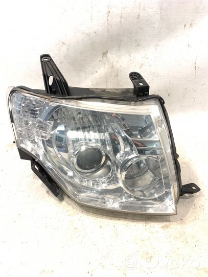 Mitsubishi Pajero Headlight/headlamp 10067018