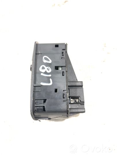 Opel Corsa D Electric window control switch 13258521AA