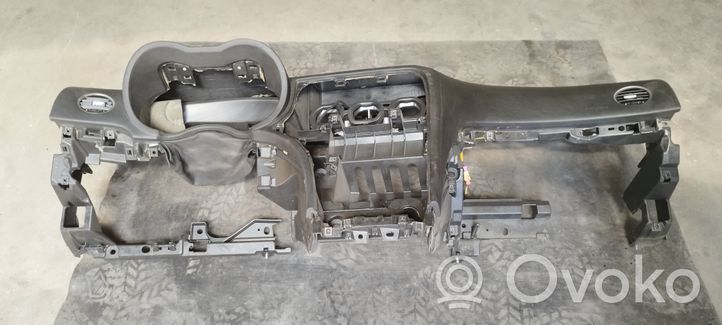 Alfa Romeo 159 Panelė 60682598