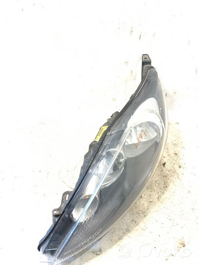 Ford Fiesta Lampa przednia 8A6113W030AC