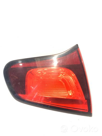 Citroen C3 Lampy tylnej klapy bagażnika 9685225580