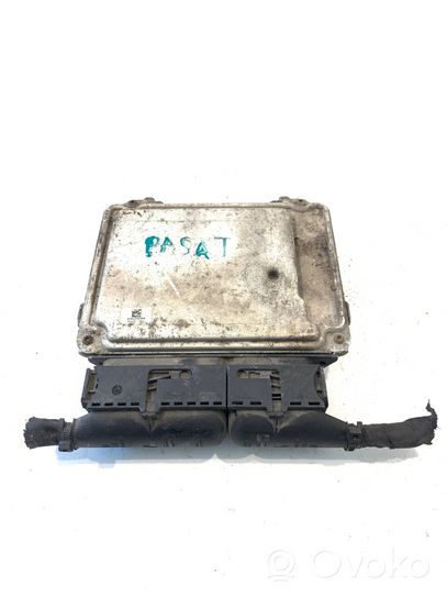 Volkswagen PASSAT B6 Engine control unit/module 03G906021AB