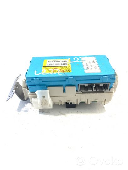 Mitsubishi Grandis Fuse module MR587655